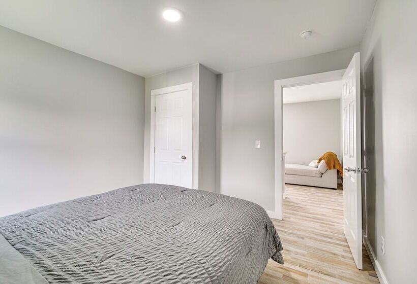 Spacious Oswego Home: 6 Mi To Fort Ontario!