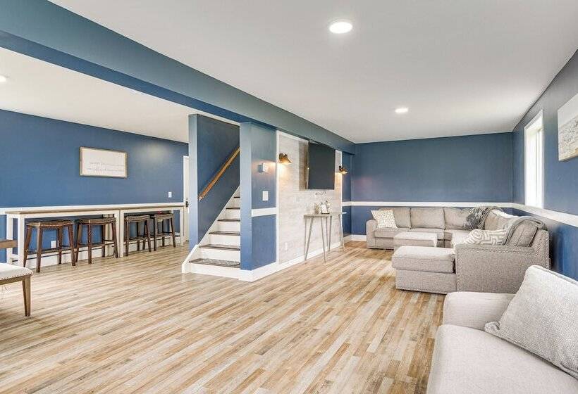 Spacious Oswego Home: 6 Mi To Fort Ontario!
