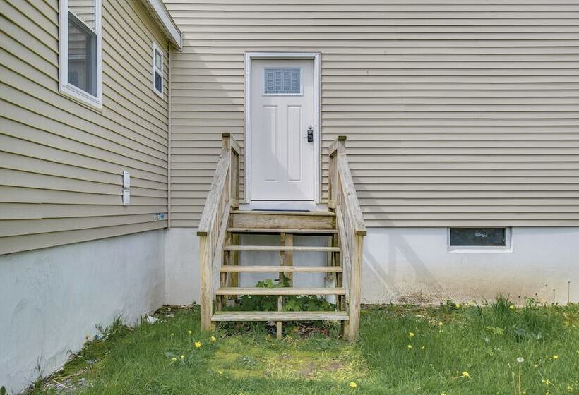 Spacious Oswego Home: 6 Mi To Fort Ontario!