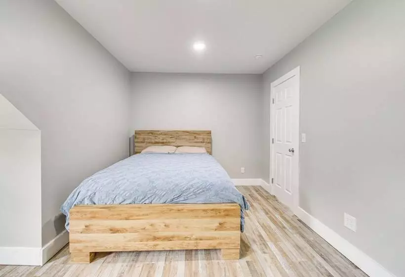 Spacious Oswego Home: 6 Mi To Fort Ontario!