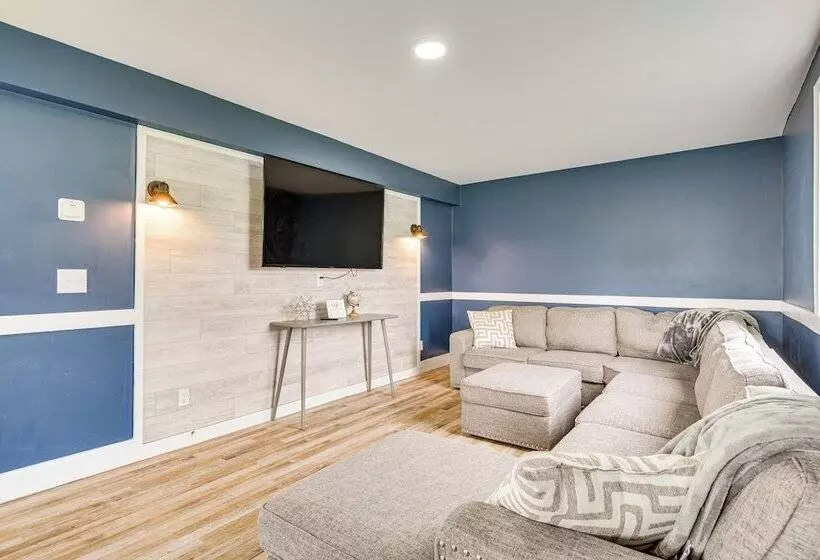 Spacious Oswego Home: 6 Mi To Fort Ontario!