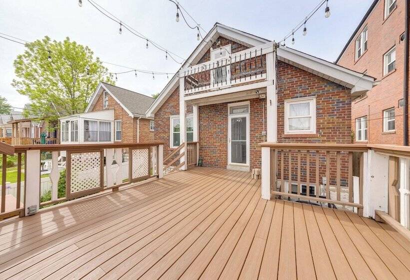 Spacious St Louis Retreat: 8 Mi To Downtown!
