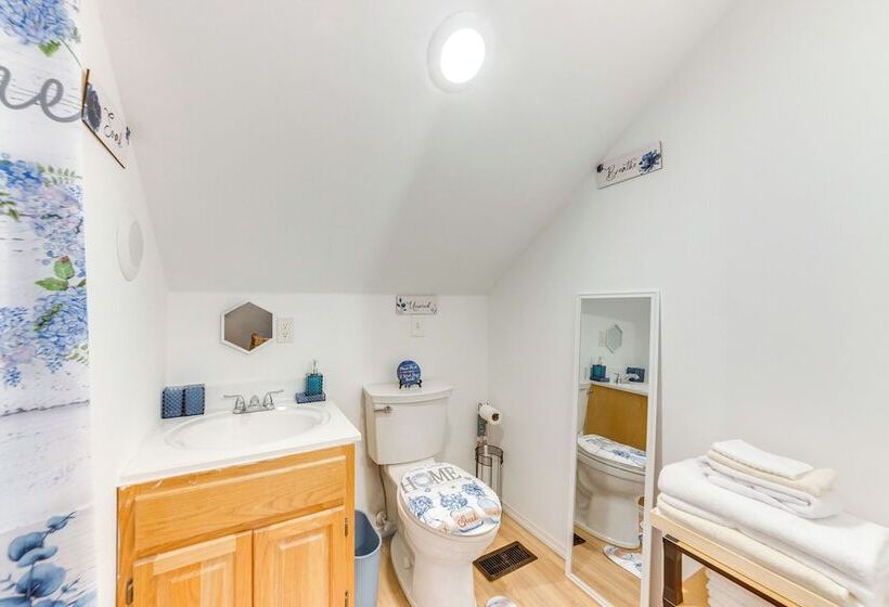 Spacious St Louis Retreat: 8 Mi To Downtown!