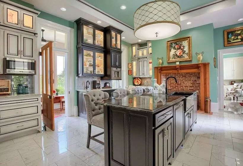 Stuart Manor Bed And Breakfast