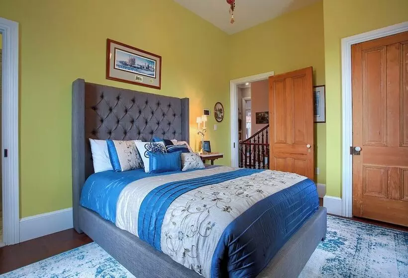 Stuart Manor Bed And Breakfast