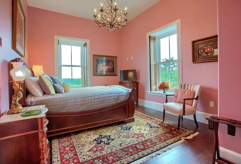 Stuart Manor Bed And Breakfast