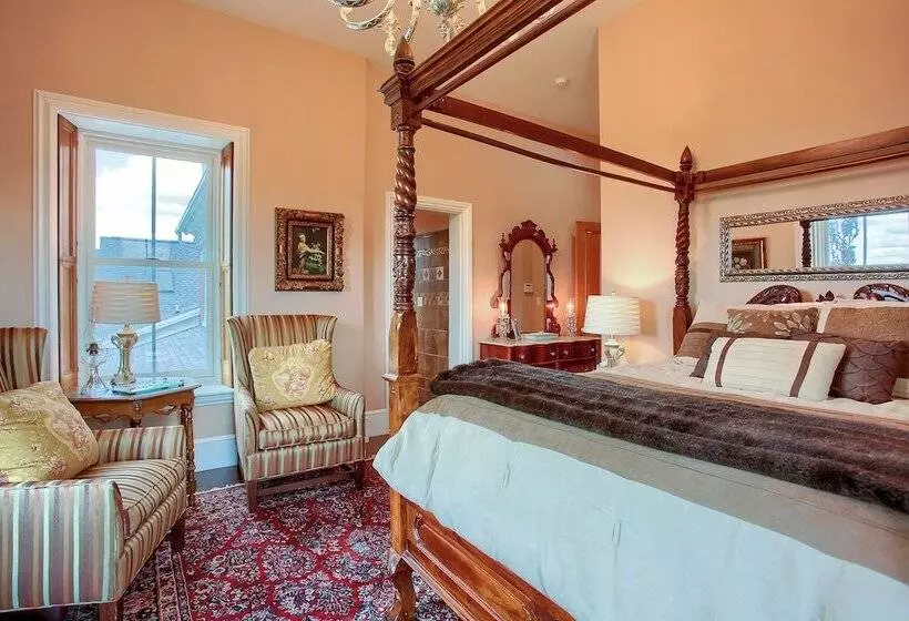 Stuart Manor Bed And Breakfast