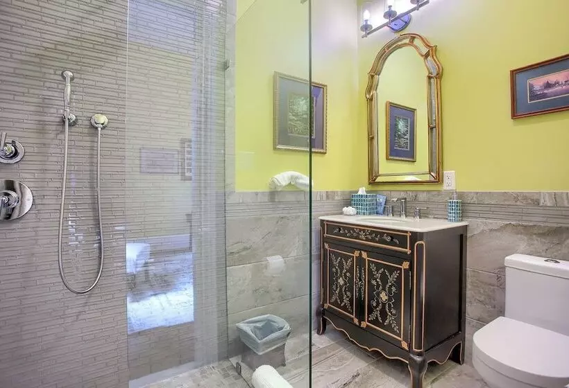 Stuart Manor Bed And Breakfast