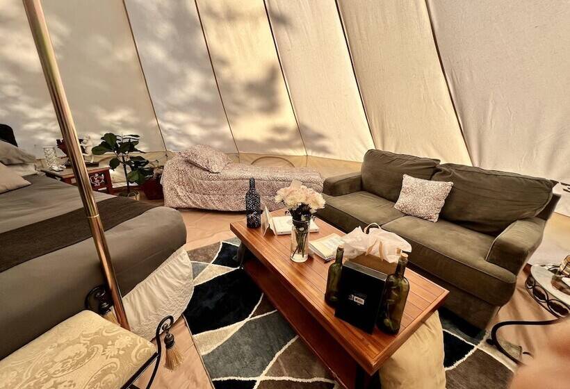 Stunning 1 Bed Glamping Tent In Cleveland