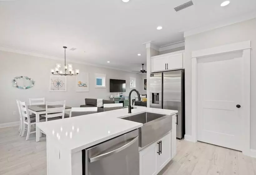 Summer Salt 24226 Pepper Lane