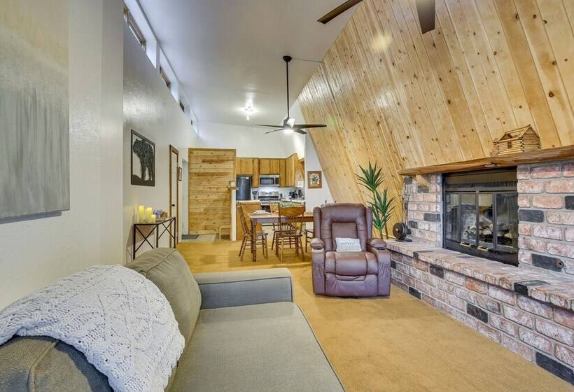 The Abby Cabin: Restful Running Springs Retreat!