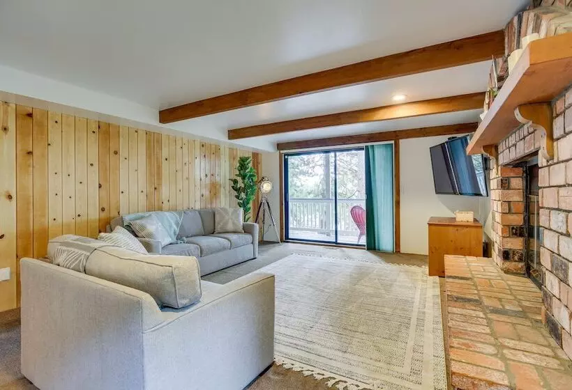 The Abby Cabin: Restful Running Springs Retreat!