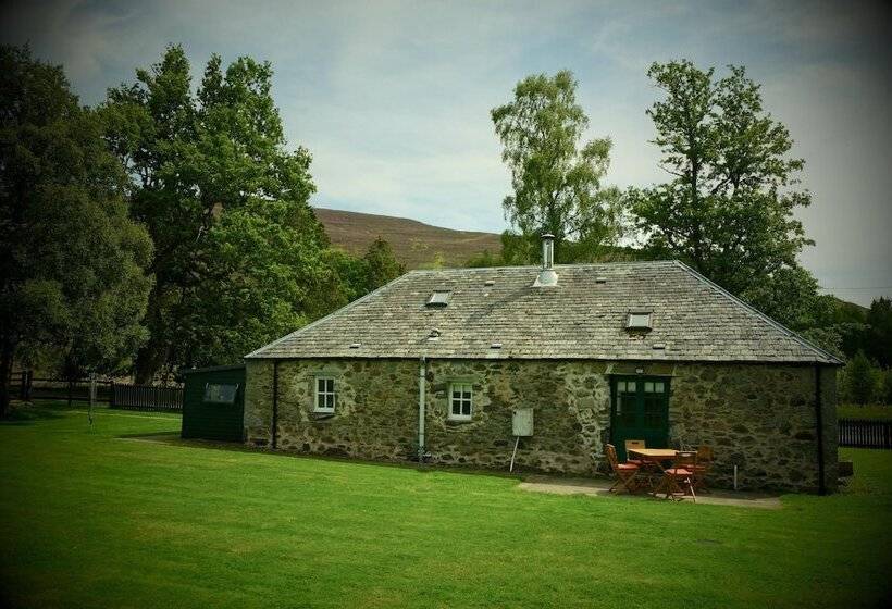 Tranquil Glenshee Cottage Retreat