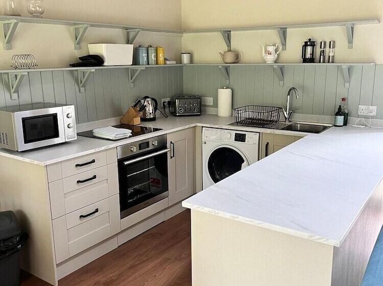 Tranquil Glenshee Cottage Retreat