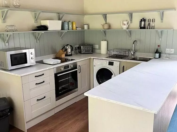 Tranquil Glenshee Cottage Retreat