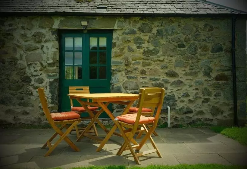 Tranquil Glenshee Cottage Retreat