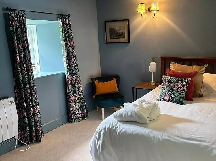 Tranquil Glenshee Cottage Retreat