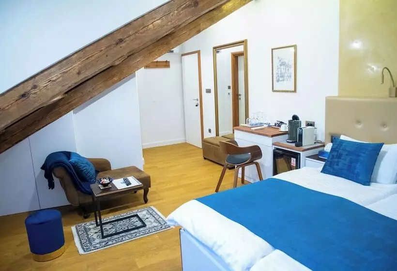 تختخواب و صبحانه Oblivion Luxury Rooms