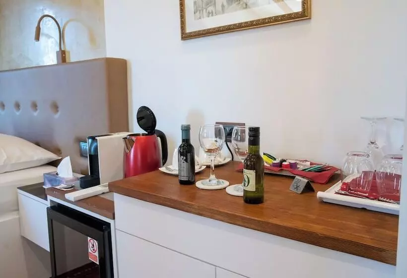 تختخواب و صبحانه Oblivion Luxury Rooms