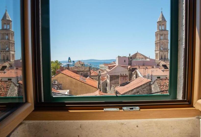 مبيت وإفطار Oblivion Luxury Rooms