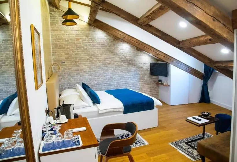 تختخواب و صبحانه Oblivion Luxury Rooms