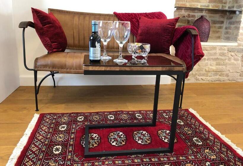 مبيت وإفطار Oblivion Luxury Rooms