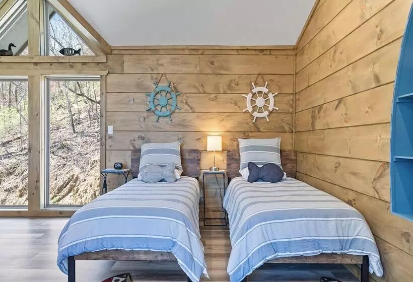 Canoe Cove