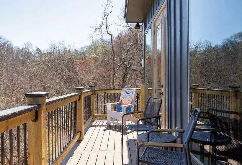 Canoe Cove