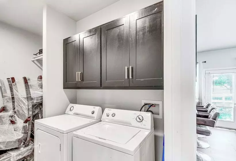 Charming Caddo Mills Farmhouse W/ Private Yard