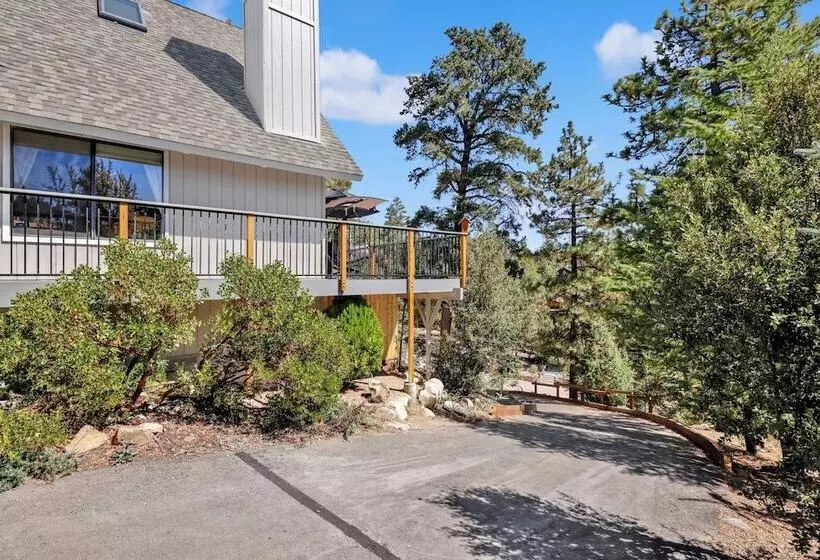 Chimney Peak Chalet #2048