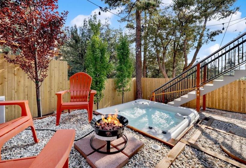 Chimney Peak Chalet #2048