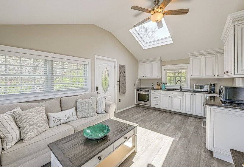 Cozy Baiting Hollow Bungalow: Views, Walk To Beach