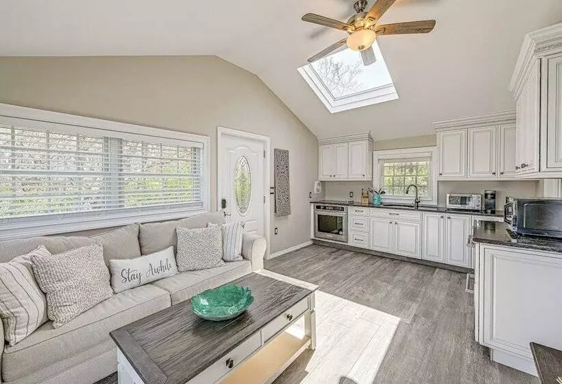 Cozy Baiting Hollow Bungalow: Views, Walk To Beach