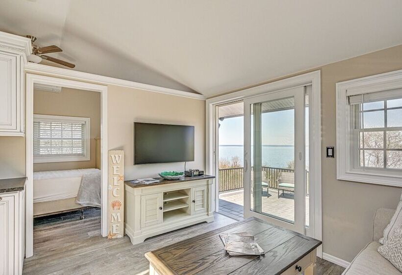 Cozy Baiting Hollow Bungalow: Views, Walk To Beach