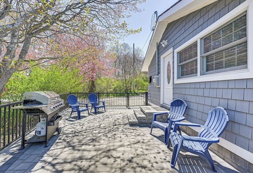 Cozy Baiting Hollow Bungalow: Views, Walk To Beach