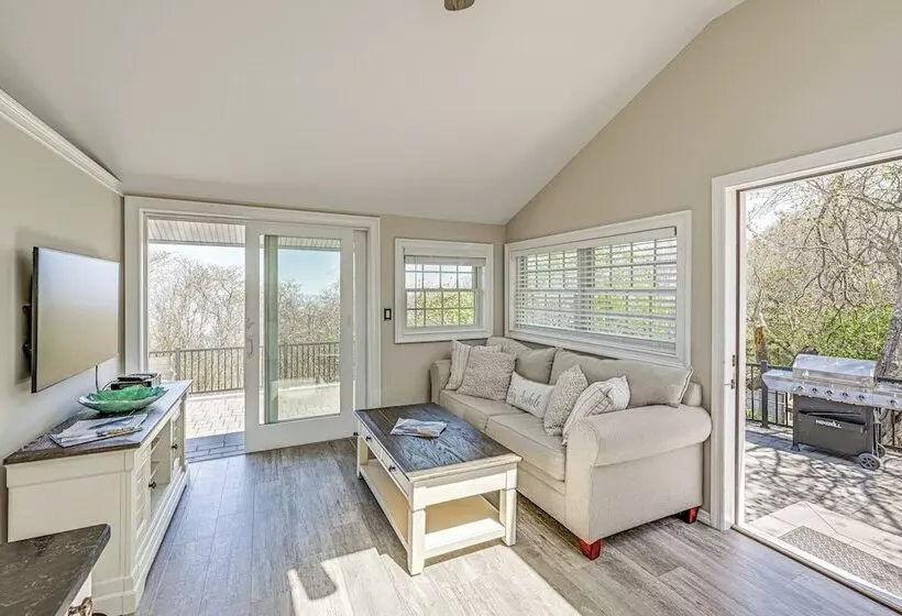 Cozy Baiting Hollow Bungalow: Views, Walk To Beach