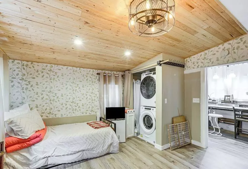 Cozy Carterville Home: 3 Mi To Crab Orchard Lake!