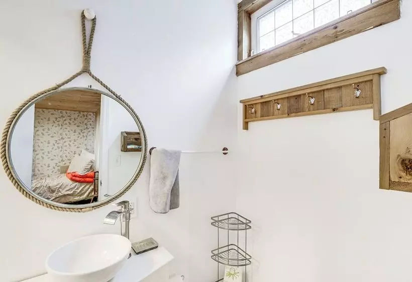 Cozy Carterville Home: 3 Mi To Crab Orchard Lake!