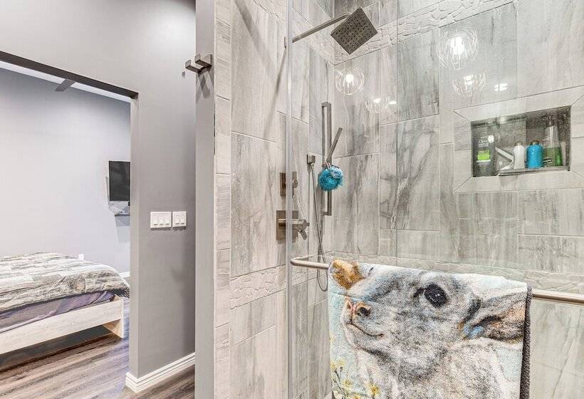 Florissant Home W/ Hot Tub, Putting Green & Views!