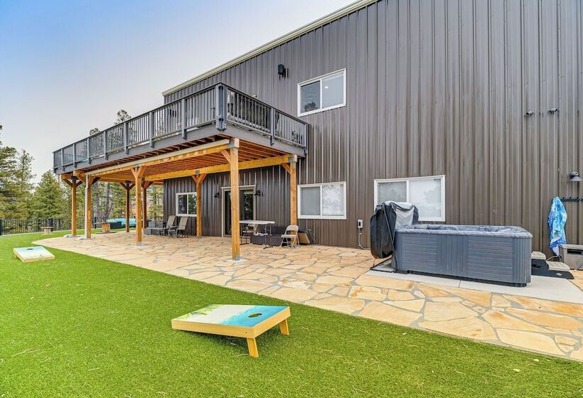 Florissant Home W/ Hot Tub, Putting Green & Views!