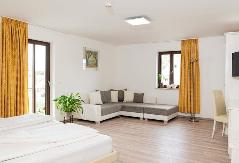 Hotel Henrys Sleeping Buttenwiesen