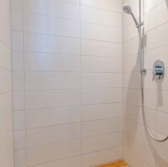 Hotelli Henrys Sleeping Buttenwiesen