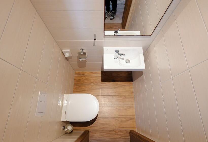 Hotel Henrys Sleeping Buttenwiesen