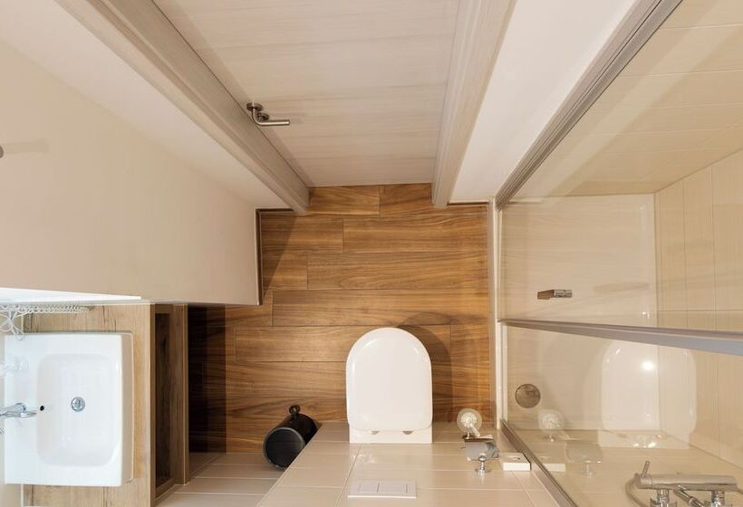 Hotel Henrys Sleeping Buttenwiesen