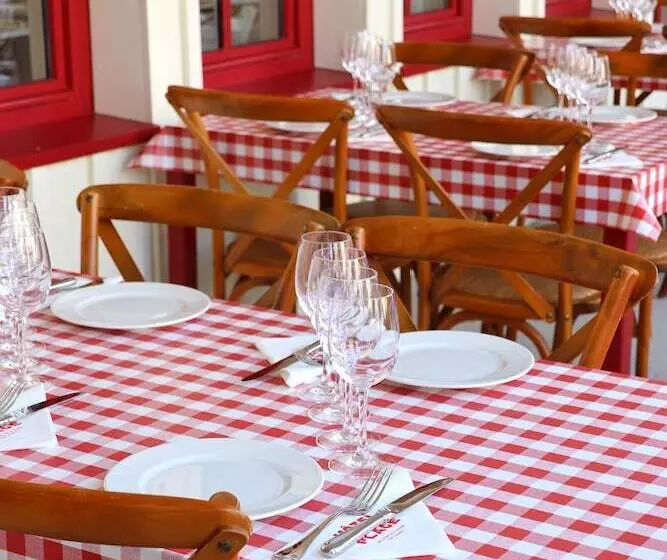 Hotelli Hôtel De La Plage