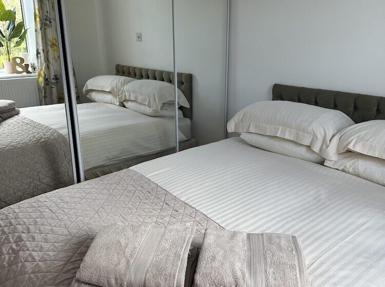 Hotelli Cozy Coastal Lodge In Hayle