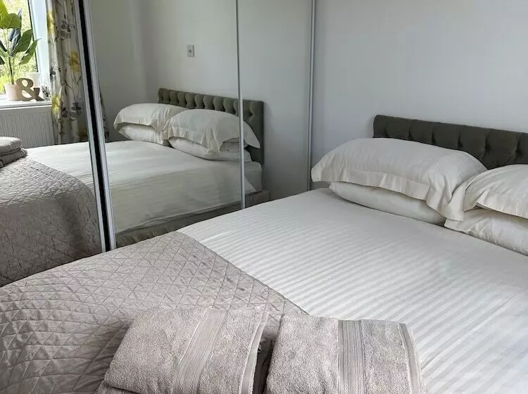 Hotelli Cozy Coastal Lodge In Hayle