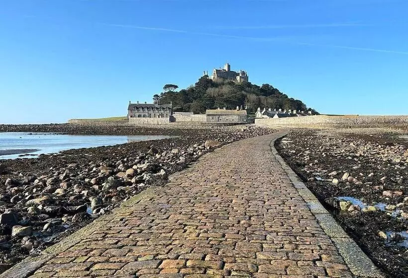 Hotelli Cozy Coastal Lodge In Hayle