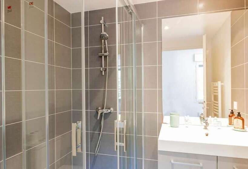 Отель Les Suites Du Ferret