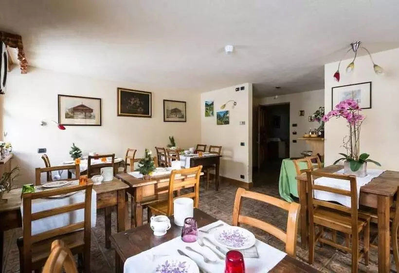 هتل Lyshaus Di Gressoney Saint Jean